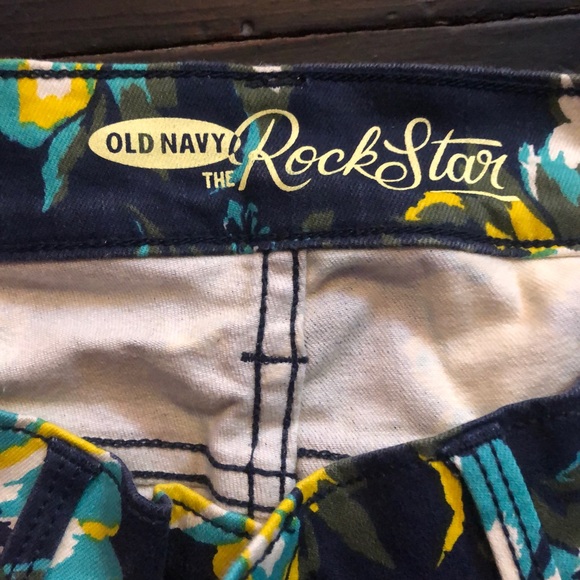 Floral Old Navy Rockstar Jeans - Picture 3 of 5